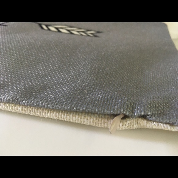 Pillow-Yama-Gray: Pillow cover set of 4 - Picture 12 of 13